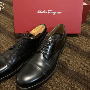 SALVATORE FERRAGAMO Dress shoes mint condition no scuffs no scratches